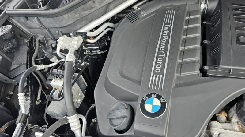 Tirane, shes makine BMW X6 35i Benzin, e zeze tiptronik Klima 112.000 km 27.000 €