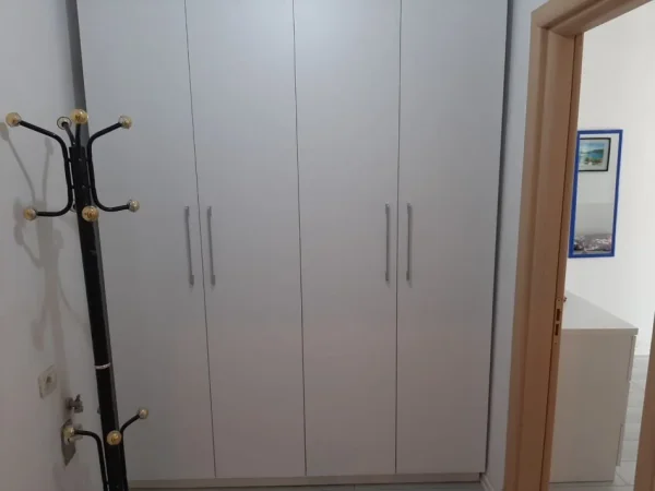 Tirane, jepet me qera apartament 1+1 Kati 6, 60 m² 650 € (Komuna e Parisit)