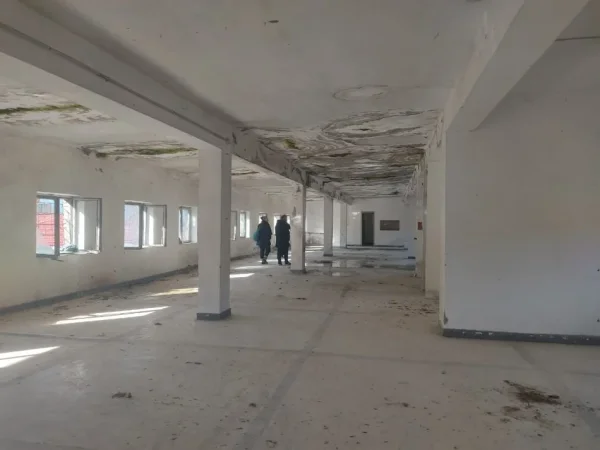 Permet, shitet ambjent biznesi Kati 1, 1.000 m² 495.000 € (Permet 6041 RRuga e Gurit)