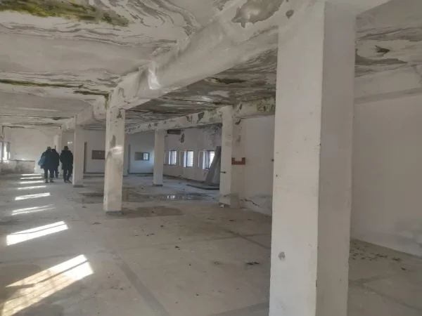 Permet, shitet ambjent biznesi Kati 1, 1.000 m² 495.000 € (Permet 6041 RRuga e Gurit)