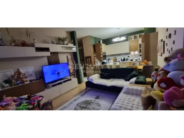 Tirane, shitet apartament 1+1 Kati 1, 72 m² 125.000 € (unaza e re)