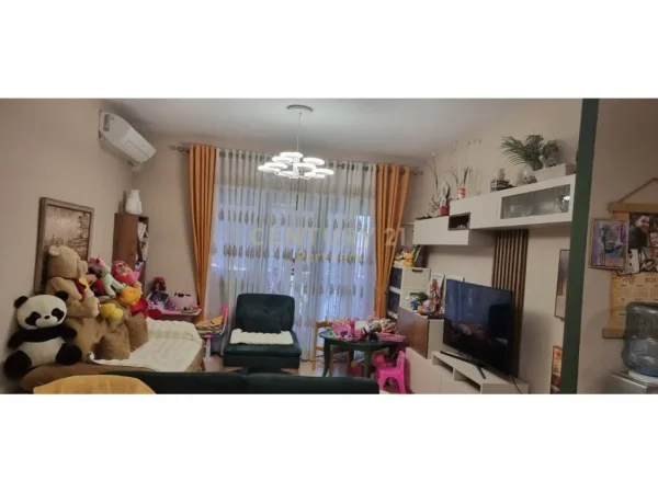 Tirane, shitet apartament 1+1 Kati 1, 72 m² 125.000 € (unaza e re)