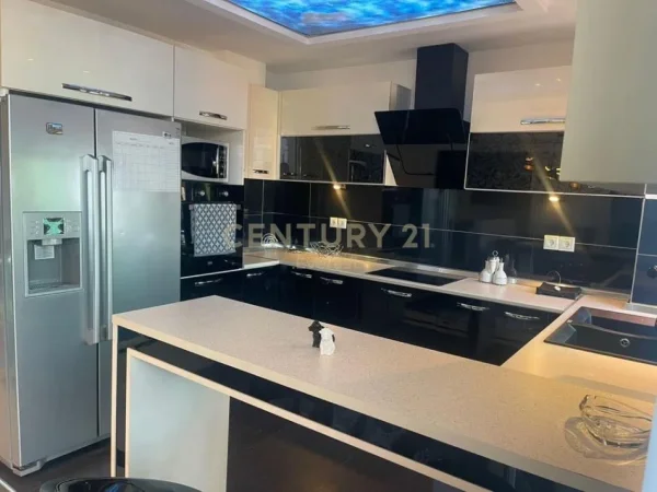 Tirane, shes apartament duplex Dublex Kati 6, 200 m² 380.000 € (RRUGA E DURRESIT)