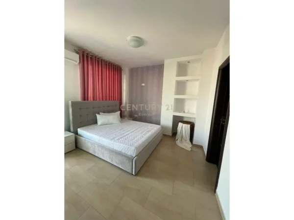 Tirane, shes apartament duplex Dublex Kati 6, 200 m² 380.000 € (RRUGA E DURRESIT)