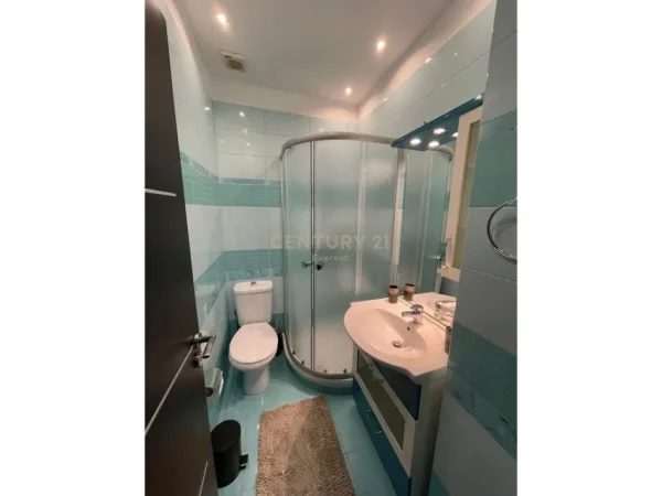 Tirane, shes apartament duplex Dublex Kati 6, 200 m² 380.000 € (RRUGA E DURRESIT)