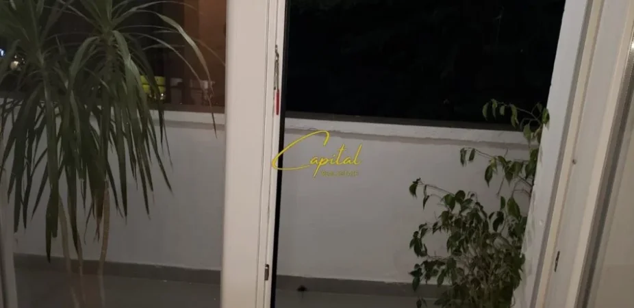 Tirane, jepet me qera zyre Kati 3, 72 m² 650 € (RRUGA SAMI FRASHERI)