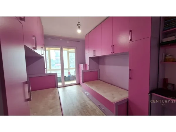 Tirane, jepet me qera apartament 2+1+Ballkon Kati 3, 113 m² 550 € (Astir)