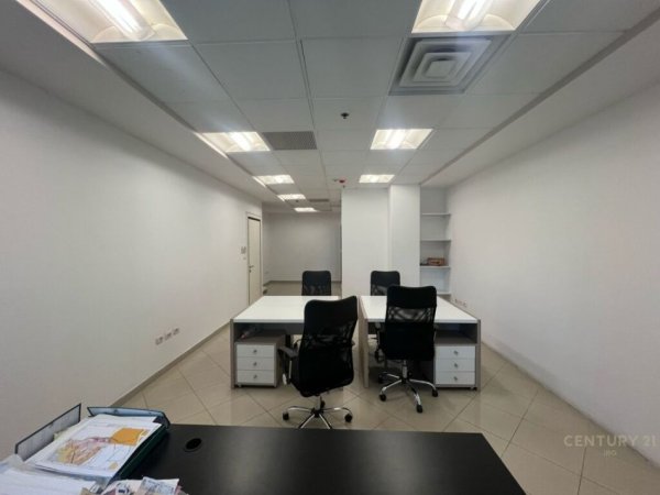 Tirane, jepet me qera zyre Kati 2, 66 m² 800 € (Abdi Toptani)