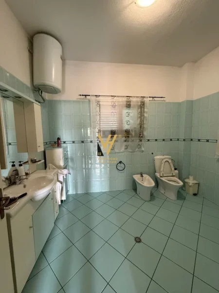 Durres, shitet Vile 3 Katshe Kati 0, 158 m² 400.000 € (SHKOZET)