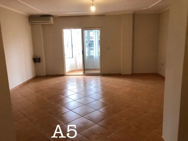 Tirane, jepet me qera zyre Kati 4, 180 m² 1.900 € (SHESHI WILLSON)
