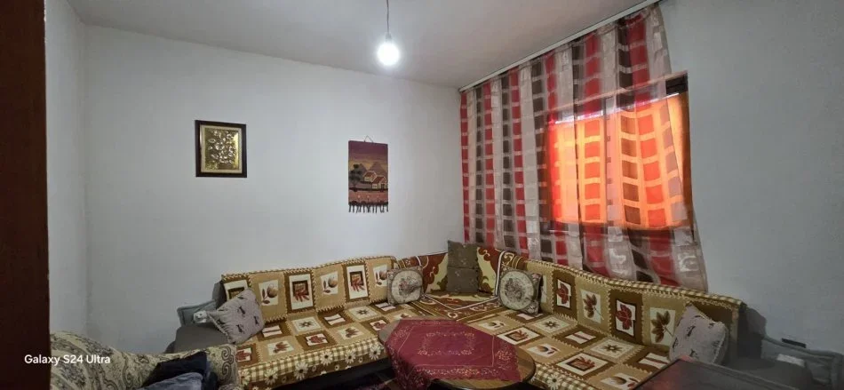 Tirane, shitet apartament 3+1 Kati 0, 100 m² 135.000 € (Kthesa e Kamzes)