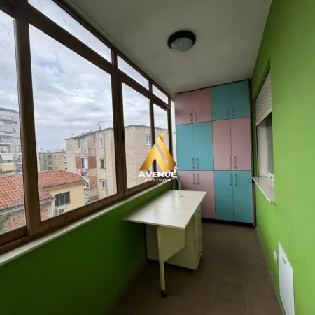 Tirane, jepet me qera apartament 1+1+Ballkon Kati 6, 70 m² 1.000 € (RRUGA ELBASANIT)