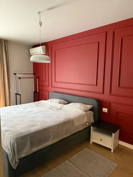 Tirane, jepet me qera apartament 1+1 , 800 € (9 KATSHET)