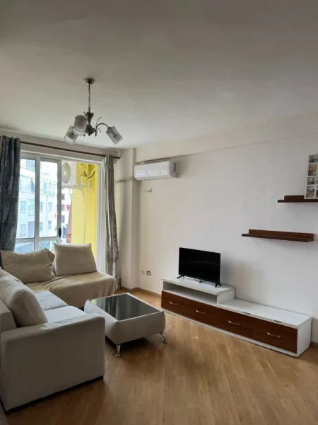 Tirane, shitet apartament 1+1 Kati 3, 72 m² 92.000 € (unaza e re)