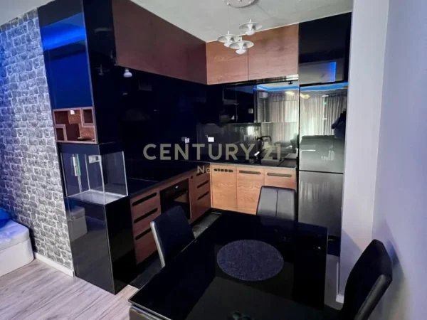 Tirane, shitet apartament 2+1 Kati 2, 87 m² 118.000 € (Astir)