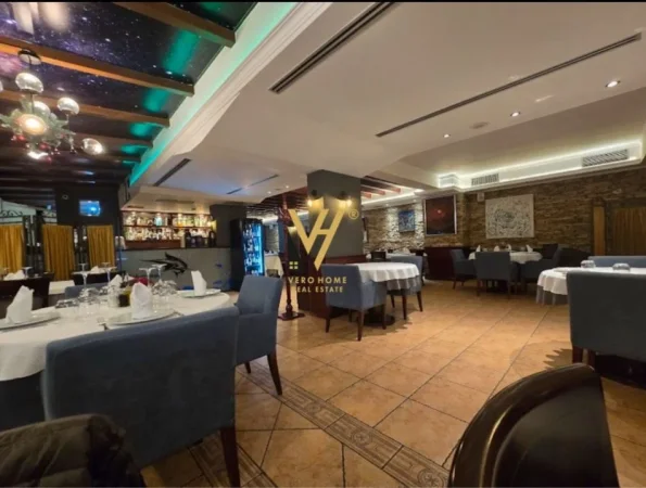 Tirane, jepet me qera lokal Kati 0, 500 m² 5.000 € (BRRYLI)