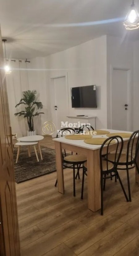 Tirane, jepet me qera apartament 2+1 Kati 8, 72 m² 500 € (Rruga 5 Maji)