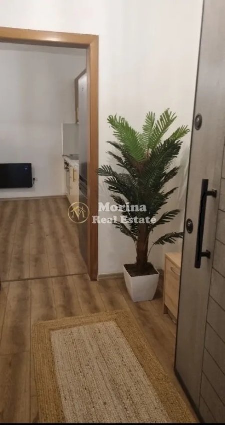Tirane, jepet me qera apartament 2+1 Kati 8, 72 m² 500 € (Rruga 5 Maji)