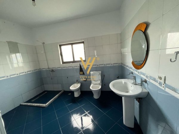 Tirane, jepet me qera apartament 2+1+Ballkon Kati 0, 105 m² 400 € (YZBERISHT)