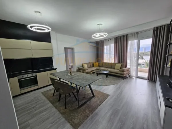 Tirane, shitet apartament 3+1 Kati 3, 144 m² 350.000 € (Liqeni i Thate)