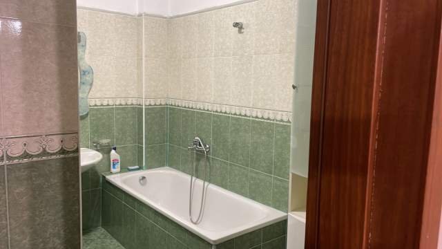 Tirane, jepet me qera apartament 2+1 Kati 6, 100 m² 700 € (Rruga Elbasanit)