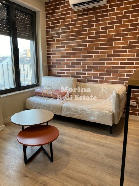 Tirane, jepet me qera apartament 1+1+Ballkon Kati 6, 65 m² 800 € (Stacioni i Trenit)