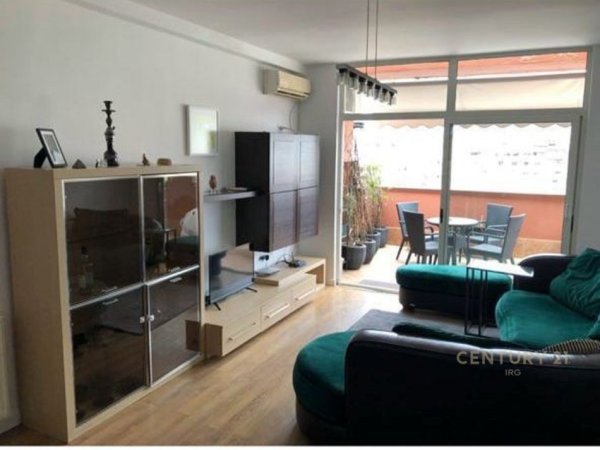 Tirane, shes apartament 2+1+Aneks+Ballkon Kati 8, 111 m² 260.000 € (KIKA 1 KOMUNA E PARISIT!)