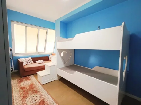 Tirane, jepet me qera apartament 2+1 Kati 5, 90 m² 750 € (Vasil Shanto)
