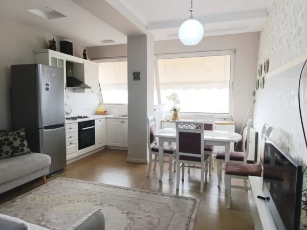 Tirane, jepet me qera apartament 2+1 Kati 5, 90 m² 750 € (Vasil Shanto)