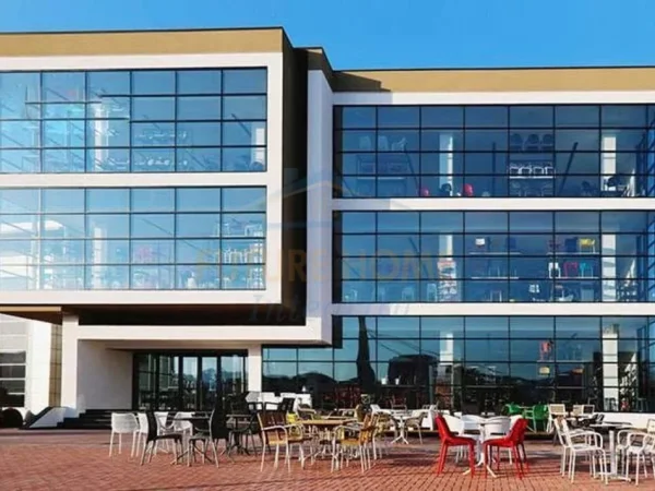 Tirane, jepet me qera Godinë Biznesi Multifunksionale , 12.000 € (Autostrada Tirane-Durres)