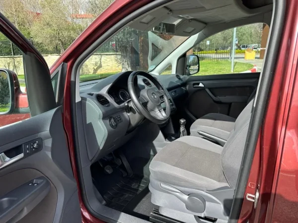 Tirane, shes makine VOLKSWAGEN CADDY 1.6  Nafte, vishnje manuale Klima