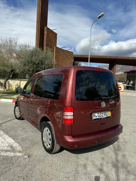 Tirane, shes makine VOLKSWAGEN CADDY 1.6  Nafte, vishnje manuale Klima
