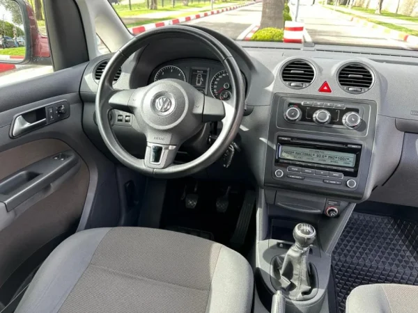 Tirane, shes makine VOLKSWAGEN CADDY 1.6  Nafte, vishnje manuale Klima