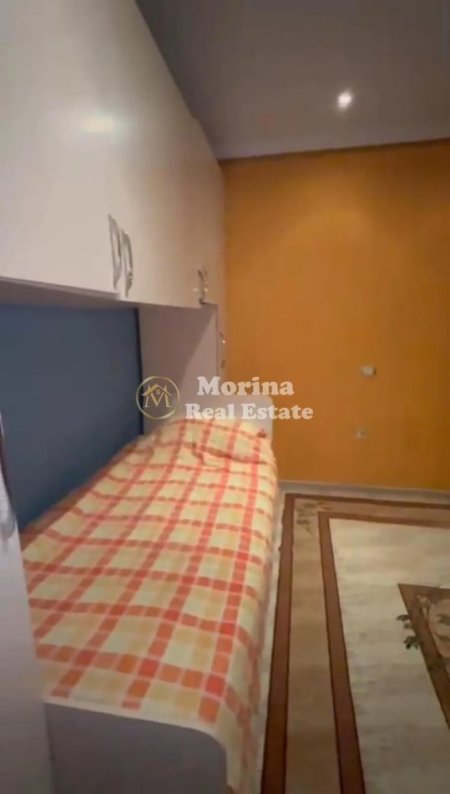 Tirane, jepet me qera apartament 2+1 Kati 3, 400 m² 400 € (Jordan Misja)