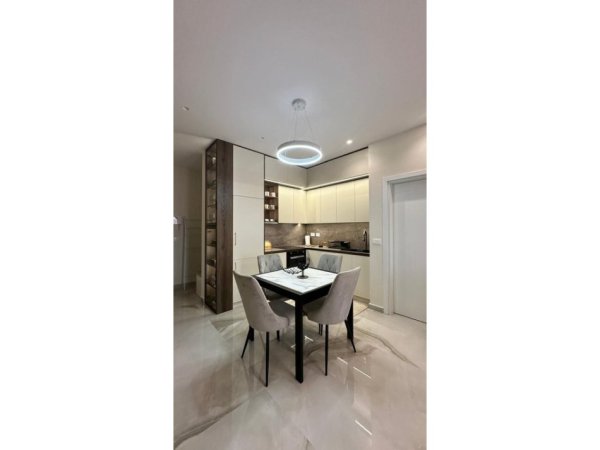 Tirane, jepet me qera apartament 2+1+Aneks+Ballkon Kati 17, 110 m² 1.200 € (Residena “Garden Building”)