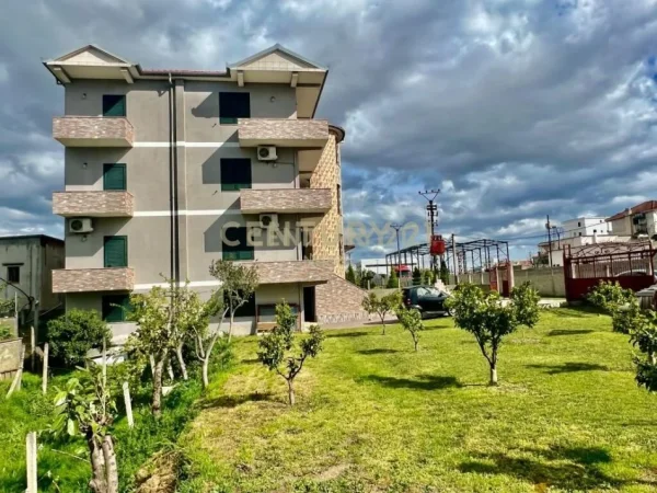 Tirane, jepet me qera Vile 3 Katshe Kati 4, 1.300 m² 1.100 € (Qtu)