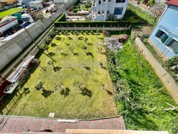 Tirane, jepet me qera Vile 3 Katshe Kati 4, 1.300 m² 1.100 € (Qtu)