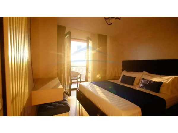 Tirane, jepet me qera apartament 1+1 Kati 8, 65 m² 600 € (deodor keko)