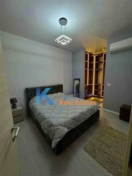Tirane, jap me qera apartament 1+1+Ballkon Kati 4, 70 m² (Unaza e Re, Kompleksi River Residence)