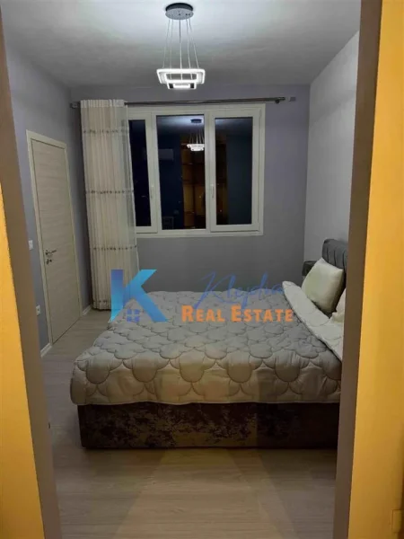 Tirane, jap me qera apartament 1+1+Ballkon Kati 4, 70 m² (Unaza e Re, Kompleksi River Residence)