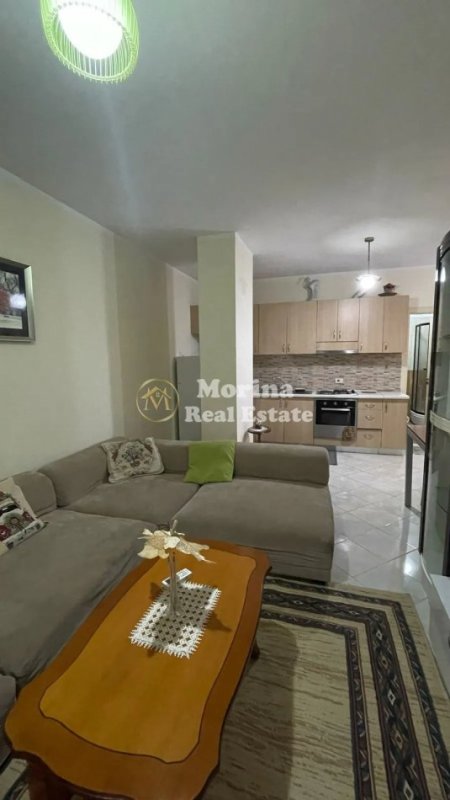 Tirane, jepet me qera apartament 1+1 Kati 3, 65 m² 350 € (Kinostudio)