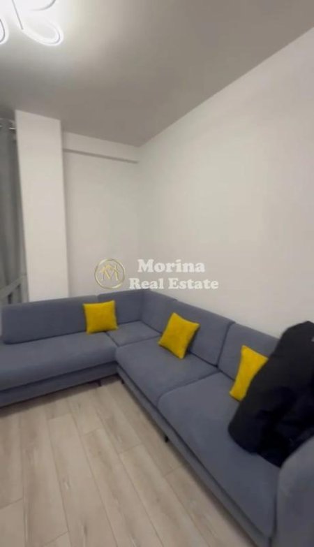 Tirane, jepet me qera apartament 1+1+Ballkon Kati 9, 65 m² 450 € (Yzberisht)