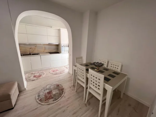 Tirane, jepet me qera apartament 1+1 Kati 6, 77 m² 500 € (Ali Demi)