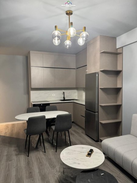 Tirane, jepet me qera apartament 1+1+Ballkon Kati 4, 70 m² 600 € (don bosko)