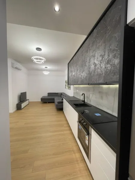 Tirane, shitet apartament 2+1+Ballkon Kati 4, 96 m² 150.000 € (Laprake)