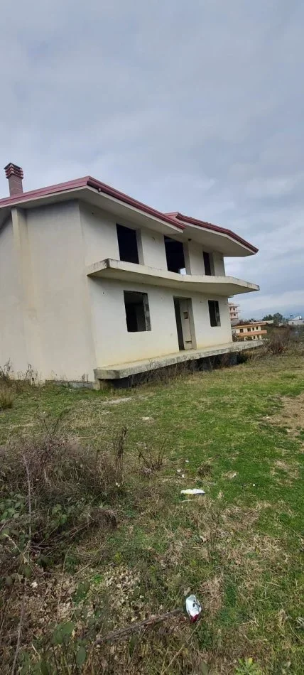 Tirane, shitet shtepi 2 Katshe Kati 2, 1.201 m² 160.000 € (Berxull)