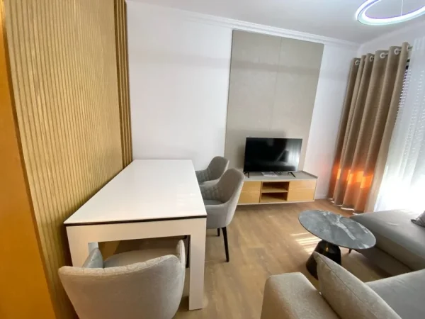 Tirane, jepet me qera apartament 2+1 , 75 m² 750 € (Don Bosko)