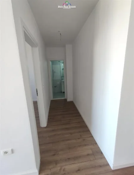 Shqiperi, shes apartament 1+1+Ballkon Kati 4, 63 m² 85.000 € (fresku)