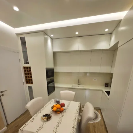 Tirane, shitet apartament 2+1 , 101 m² 300.000 € (Prane Kika 2)