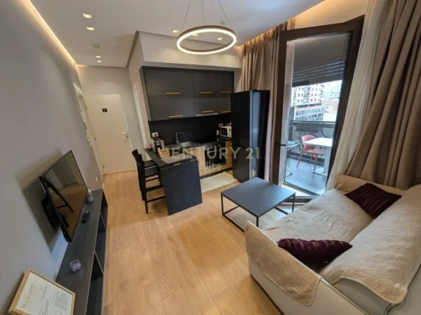 Tirane, shes apartament 1+1+Aneks+Ballkon Kati 4, 216 m² (rruga e Barrikadave!)